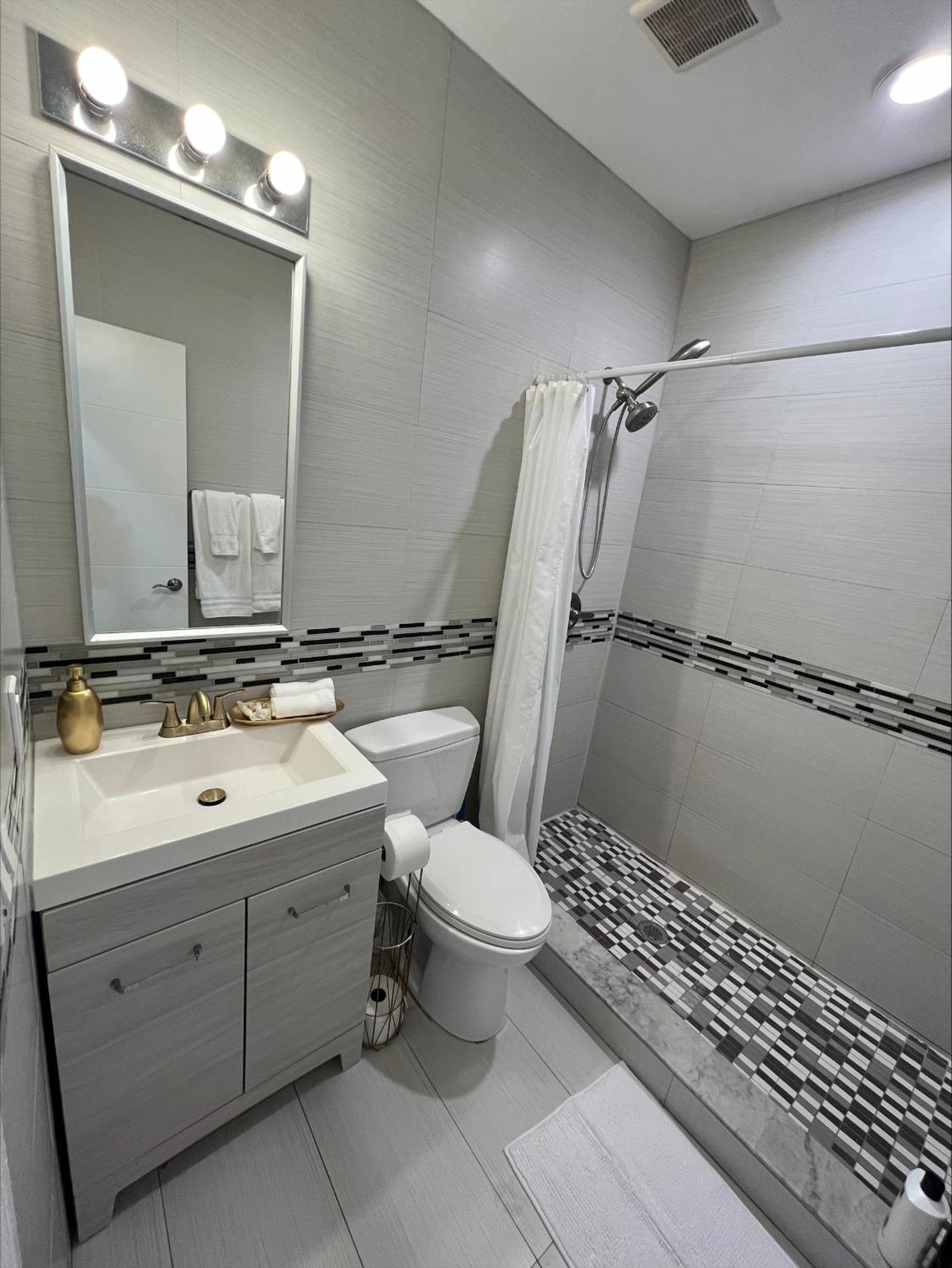The Pearl Beachside Apartments On Hollywood Beach Bagian luar foto