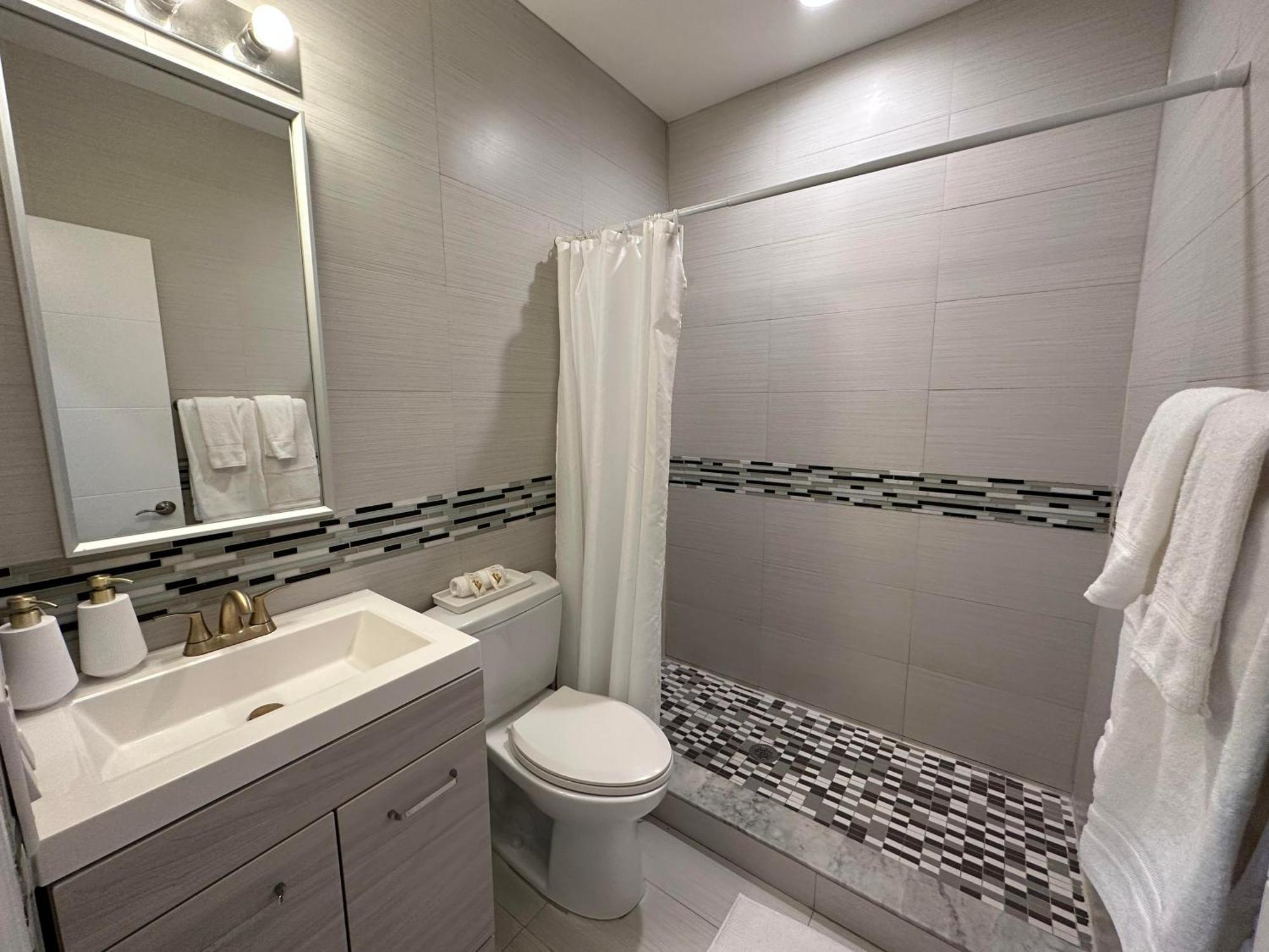The Pearl Beachside Apartments On Hollywood Beach Bagian luar foto